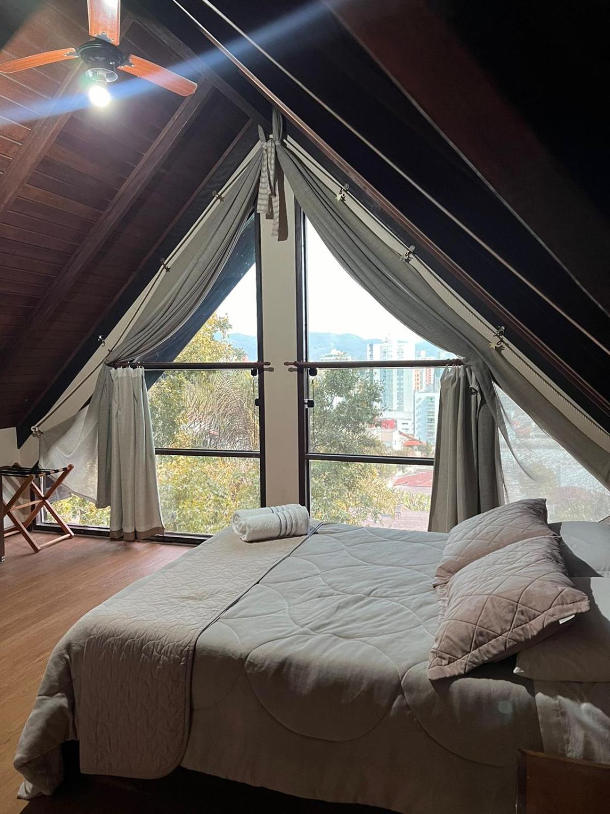 Pousada Casa Da Pedra Blumenau Ngoại thất bức ảnh