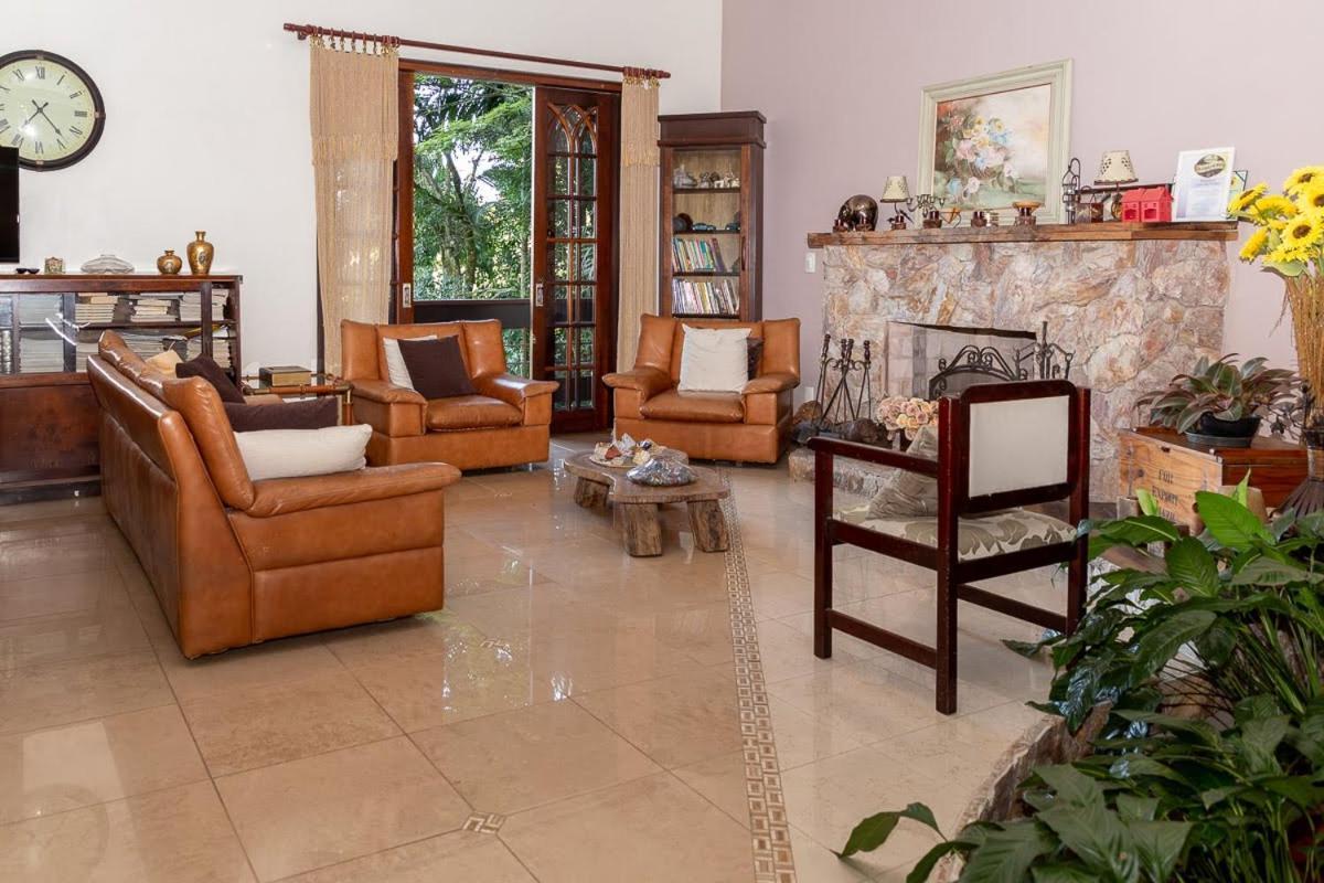 Pousada Casa Da Pedra Blumenau Ngoại thất bức ảnh